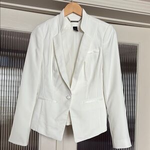 Elegant White Blazer
